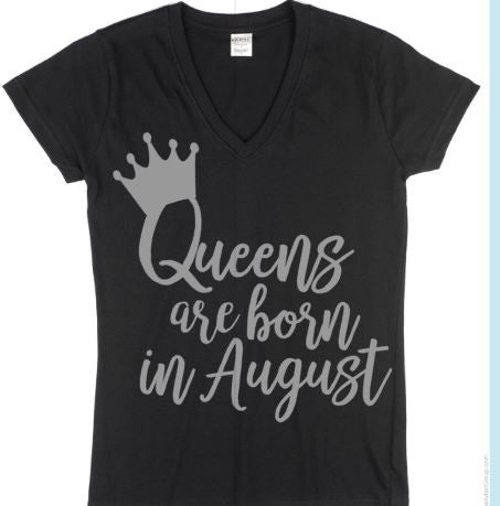 Queens are born in "August" - METALLIC TEE